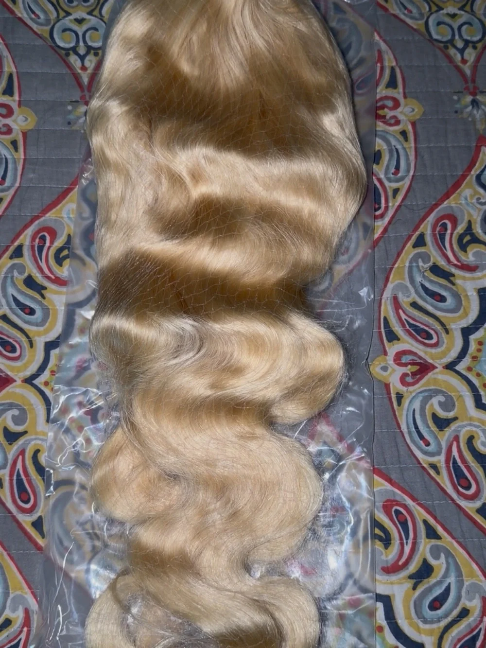 Honey Blonde Body Wave Human Hair Extension - Sleek, Luminous Finish
